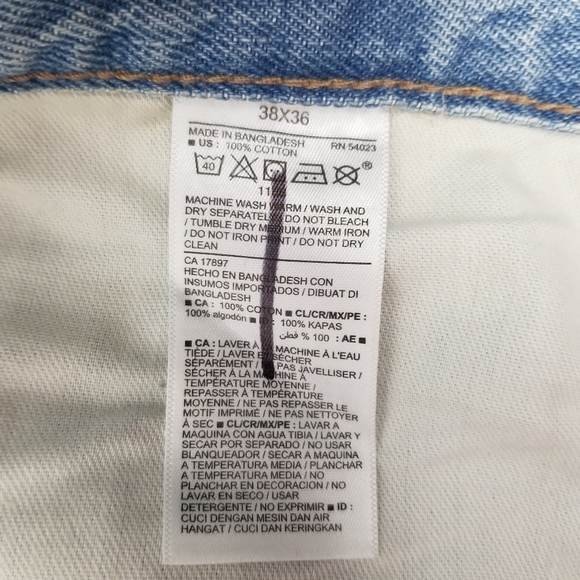 Old Navy Boot-Cut Jeans - Picture 10 of 10